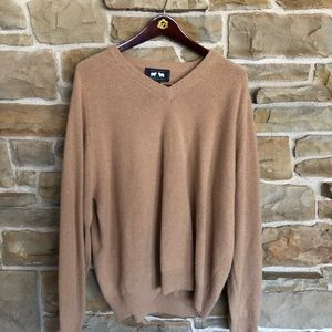 Large V-Neck Cashmere sweater from Woods and Gray